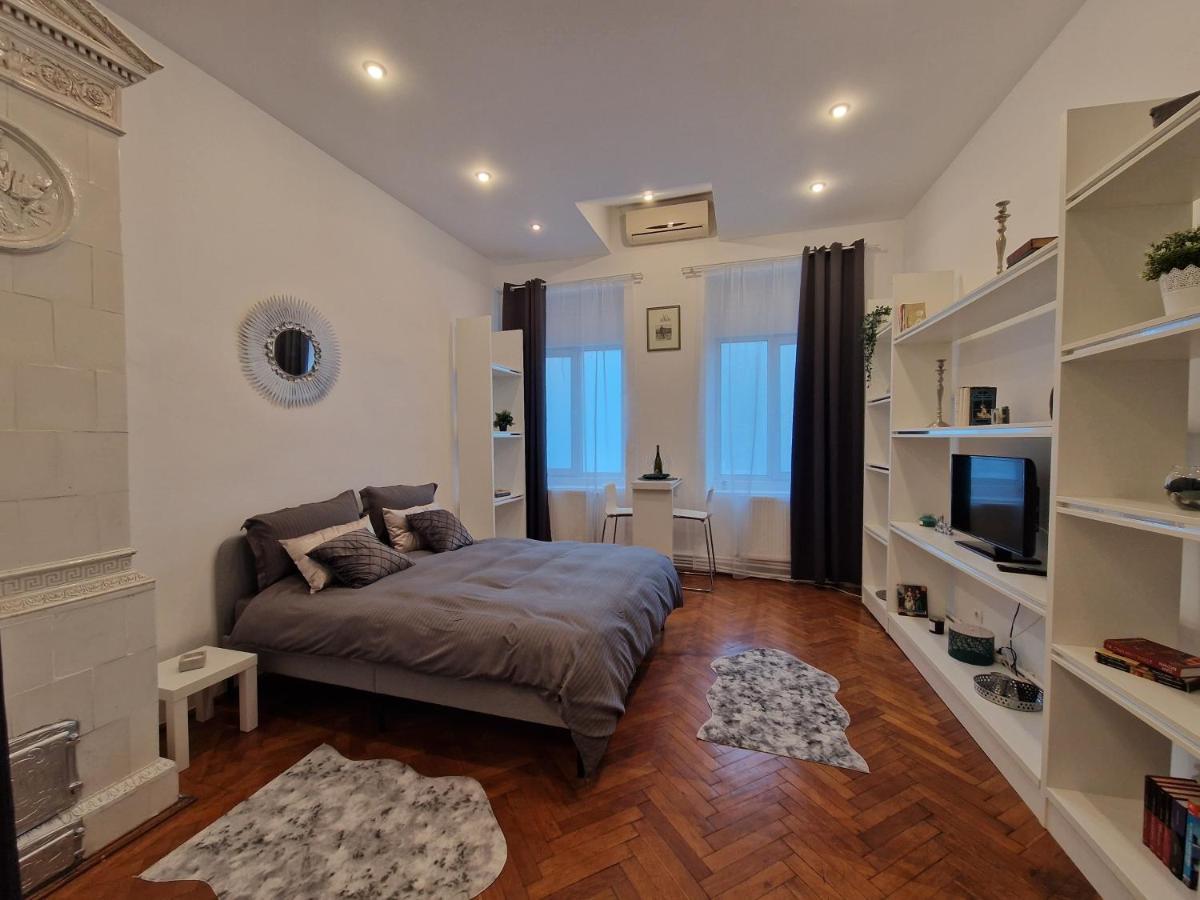 Boheme Cismigiu Studio Bukares Bagian luar foto